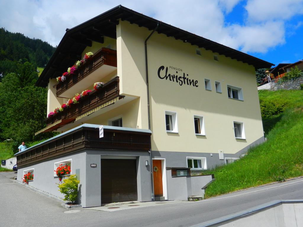 Pension Christine Gaschurn Bagian luar foto